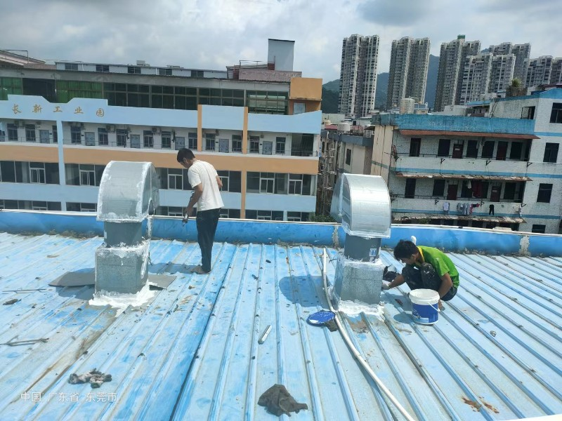 下陆钢结构屋面涂料维修方法